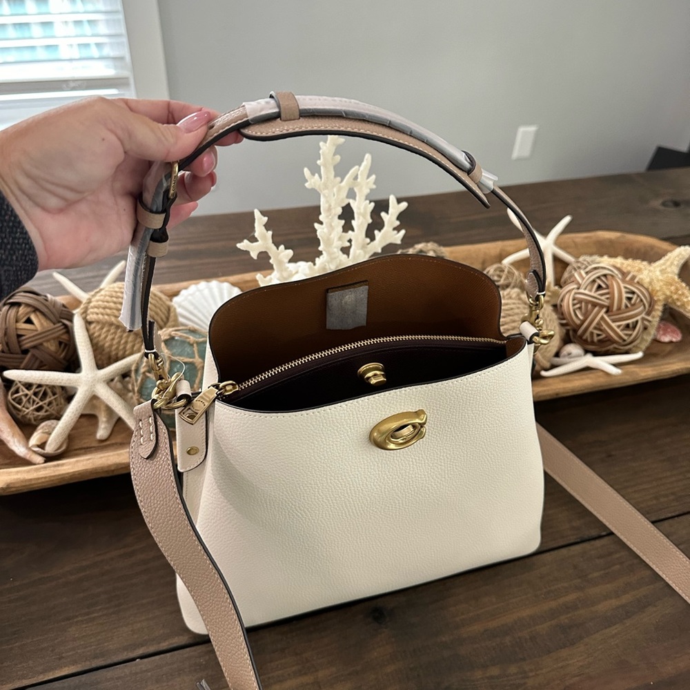 NWT Coach willow bag